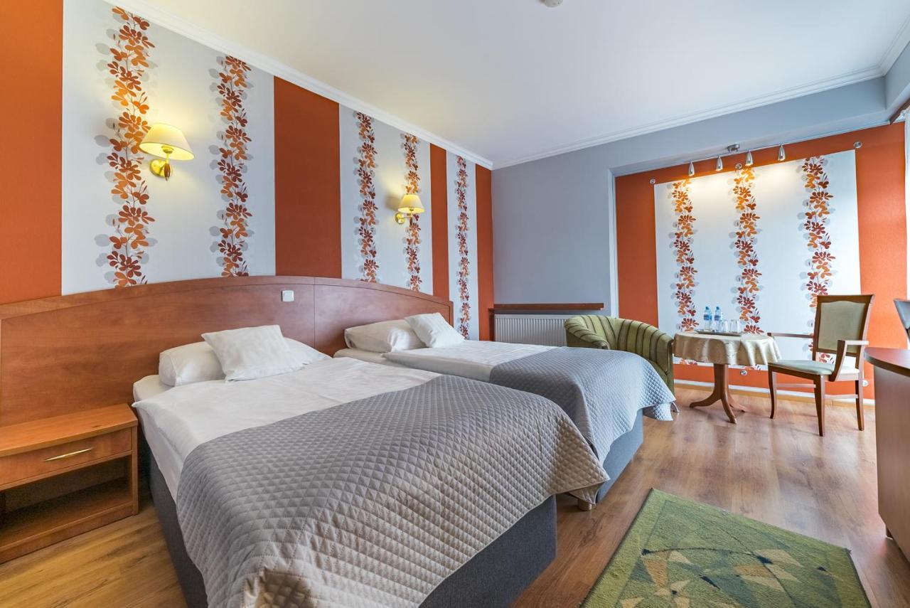Hotel Doris 오보르니키 외부 사진