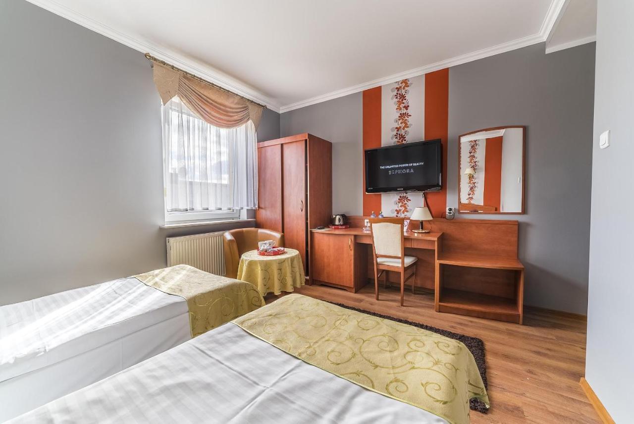 Hotel Doris 오보르니키 외부 사진
