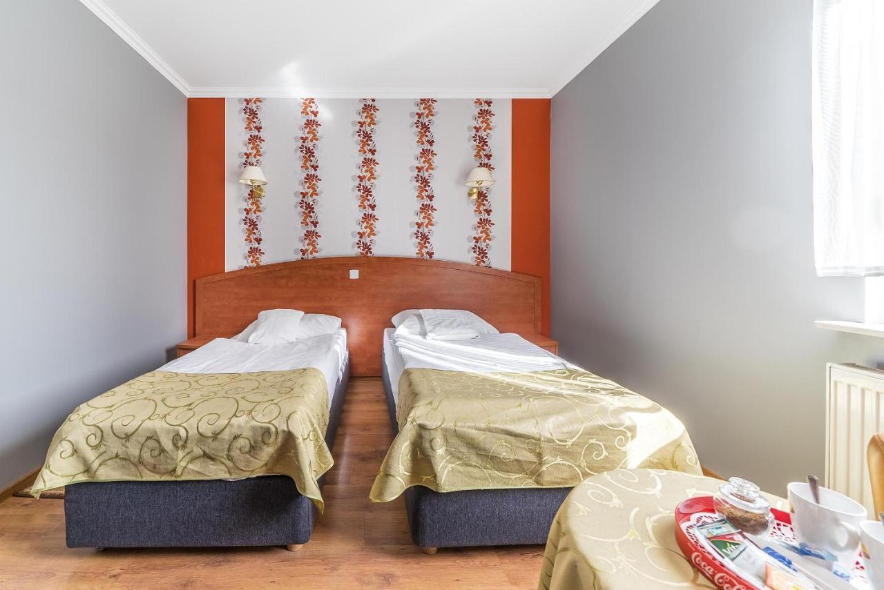 Hotel Doris 오보르니키 외부 사진